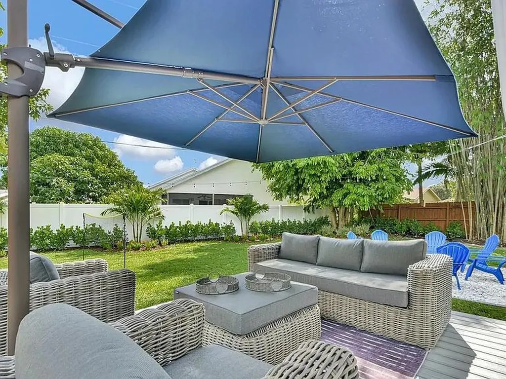 803 Bluebird Drive Delray Beach FL 33444