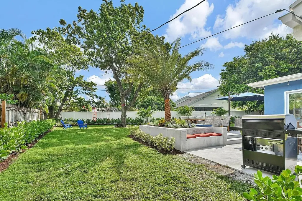 803 Bluebird Drive Delray Beach FL 33444