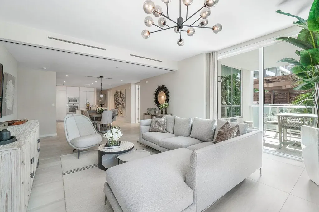 200 SE Mizner Boulevard Boca Raton FL 33432