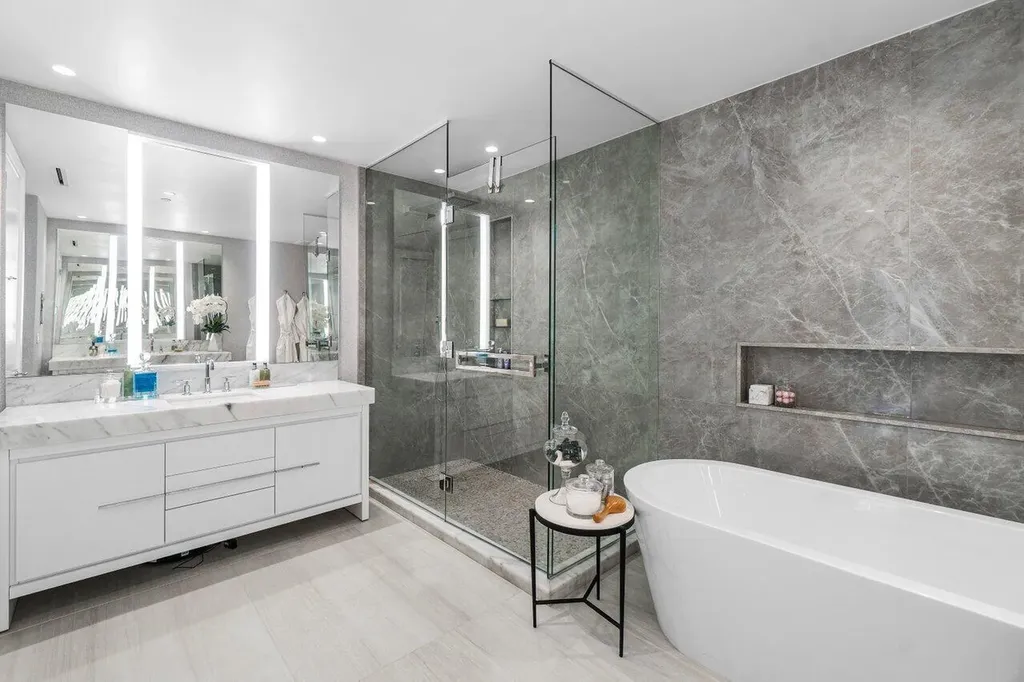 200 SE Mizner Boulevard Boca Raton FL 33432
