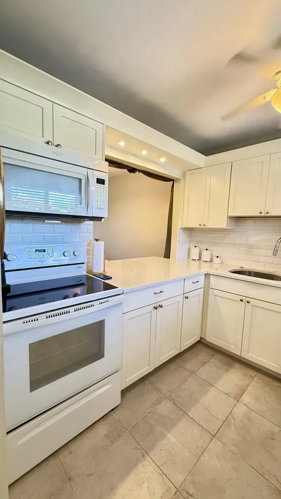 2728 N Garden Drive Drive N Lake Worth Beach FL 33461