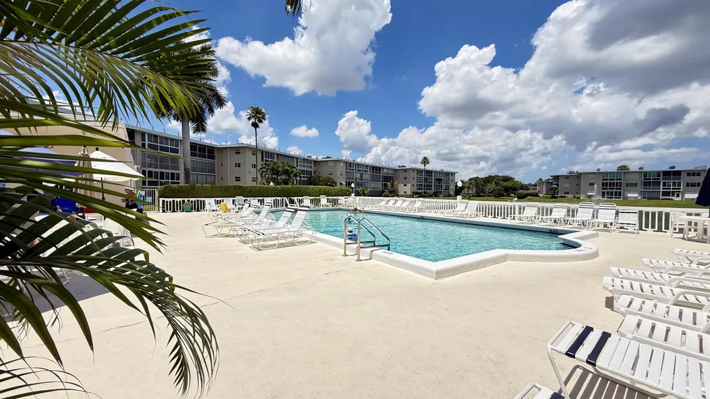 2728 N Garden Drive Drive N Lake Worth Beach FL 33461