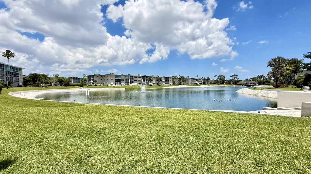2728 N Garden Drive Drive N Lake Worth Beach FL 33461