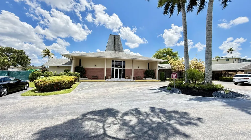 2728 N Garden Drive Drive N Lake Worth Beach FL 33461