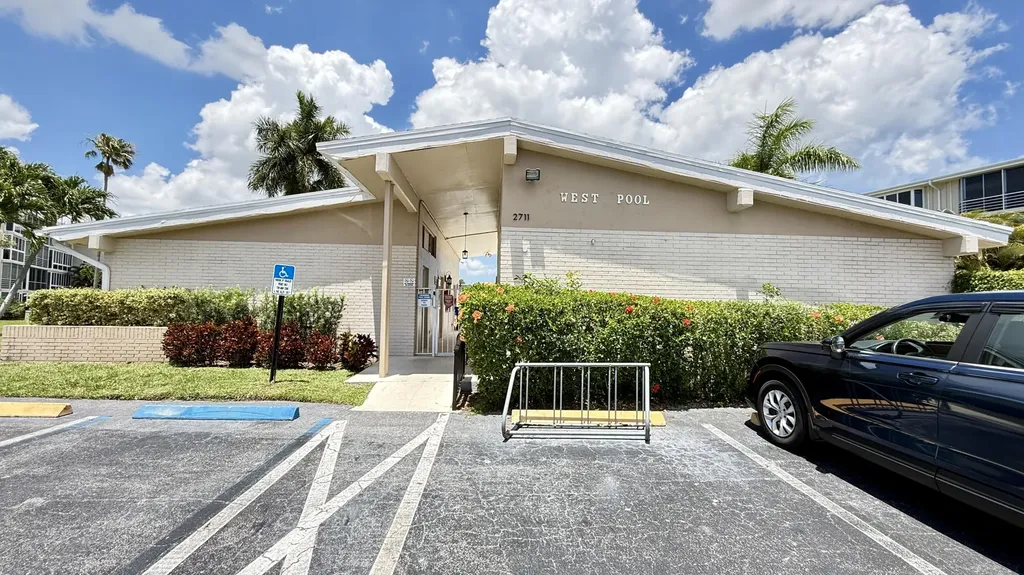 2728 N Garden Drive Drive N Lake Worth Beach FL 33461