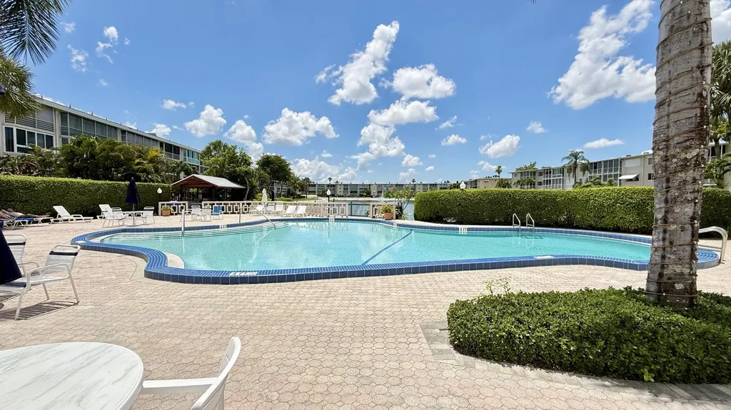 2728 N Garden Drive Drive N Lake Worth Beach FL 33461