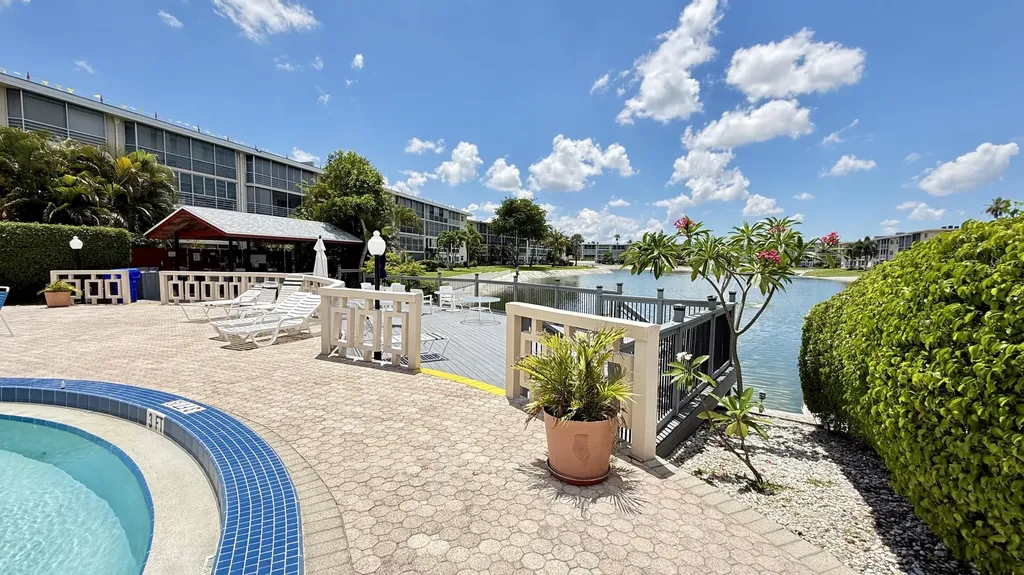 2728 N Garden Drive Drive N Lake Worth Beach FL 33461