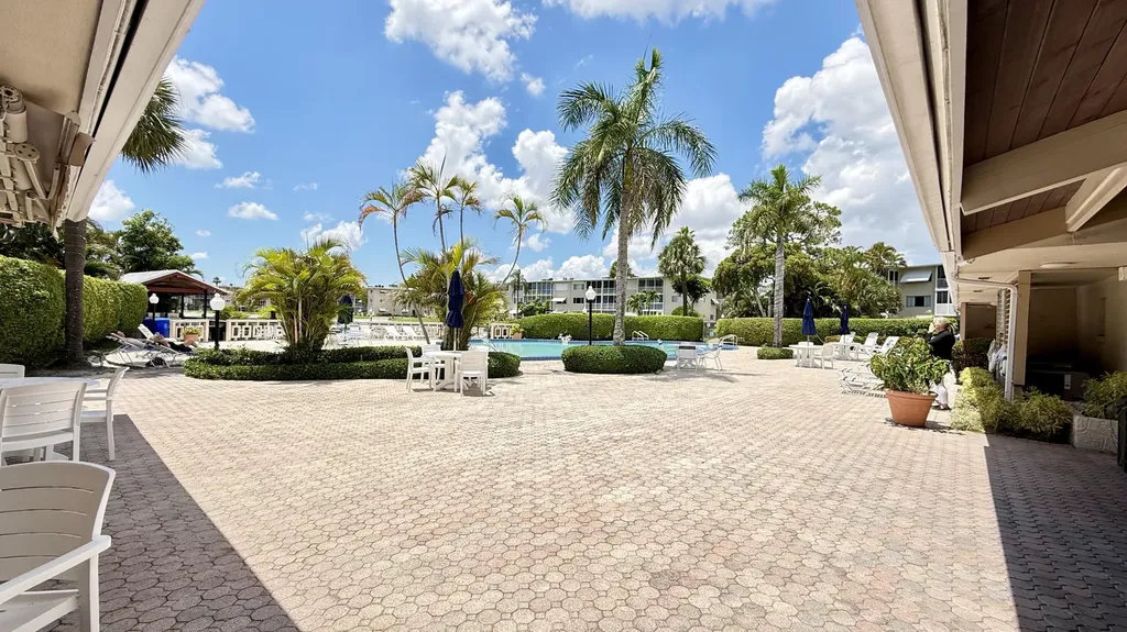 2728 N Garden Drive Drive N Lake Worth Beach FL 33461