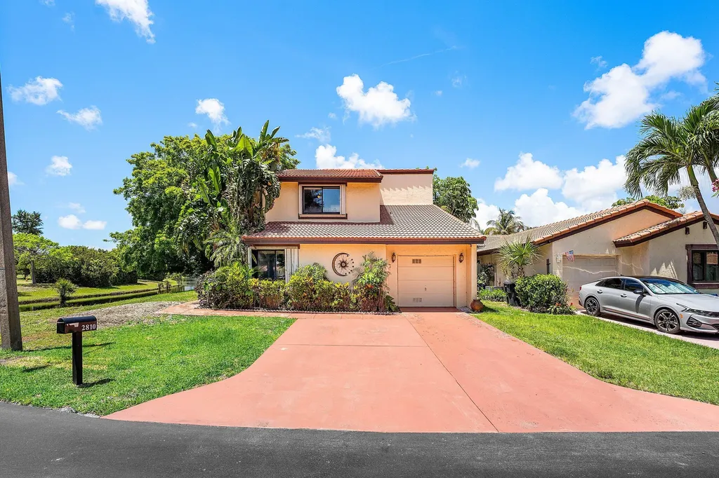 2810 Sand Pines Court Lake Worth FL 33462