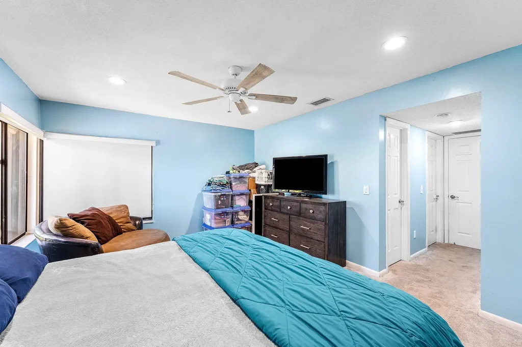 2810 Sand Pines Court Lake Worth FL 33462