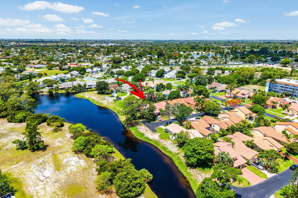 2810 Sand Pines Court Lake Worth FL 33462