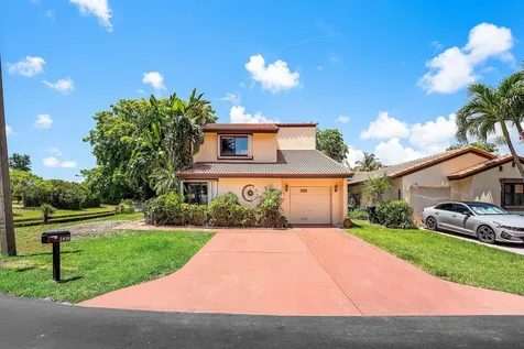 2810 Sand Pines Court Lake Worth FL 33462