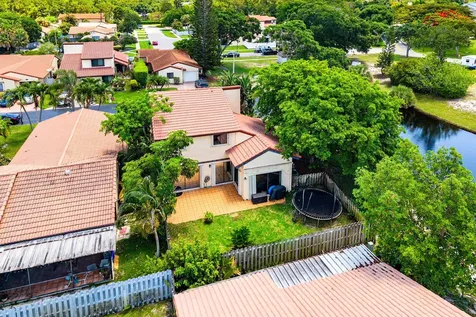 2810 Sand Pines Court Lake Worth FL 33462