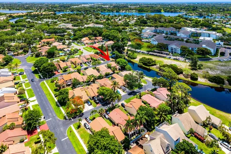 2810 Sand Pines Court Lake Worth FL 33462