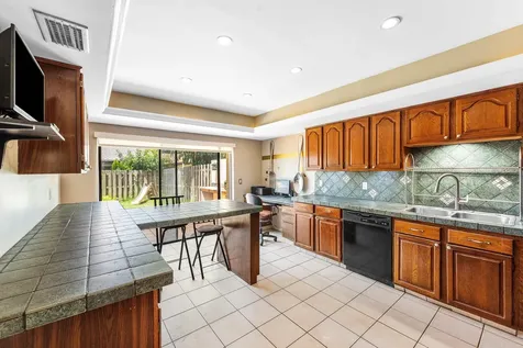 2810 Sand Pines Court Lake Worth FL 33462