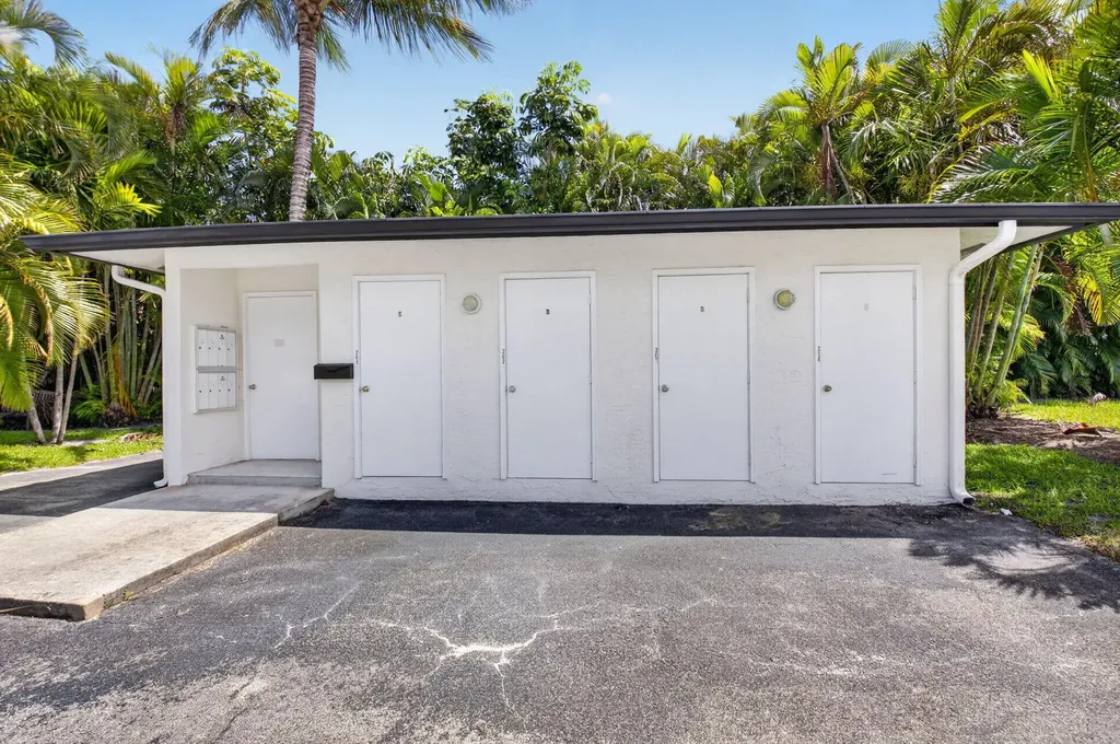 551 Greensward Lane Delray Beach FL 33445