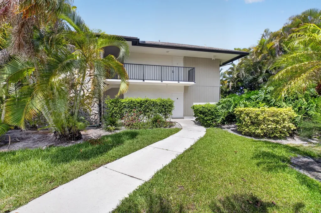 551 Greensward Lane Delray Beach FL 33445