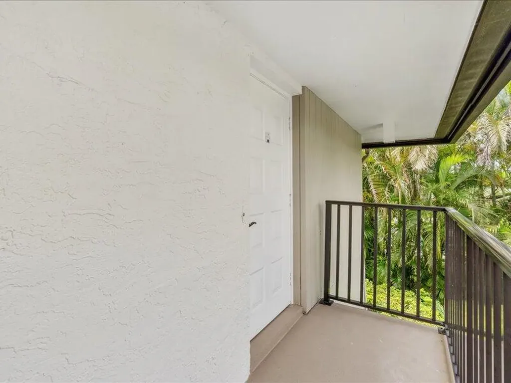 551 Greensward Lane Delray Beach FL 33445