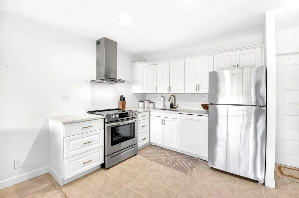 551 Greensward Lane Delray Beach FL 33445
