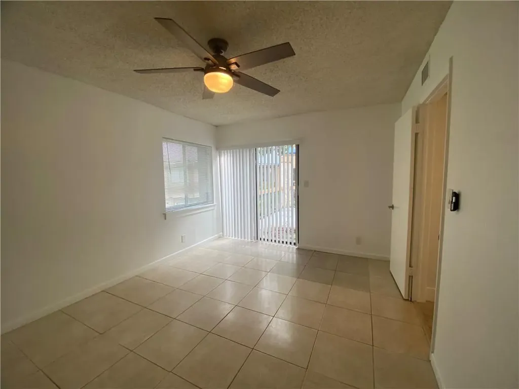 191 Wimbledon Lakes Drive Plantation FL 33324