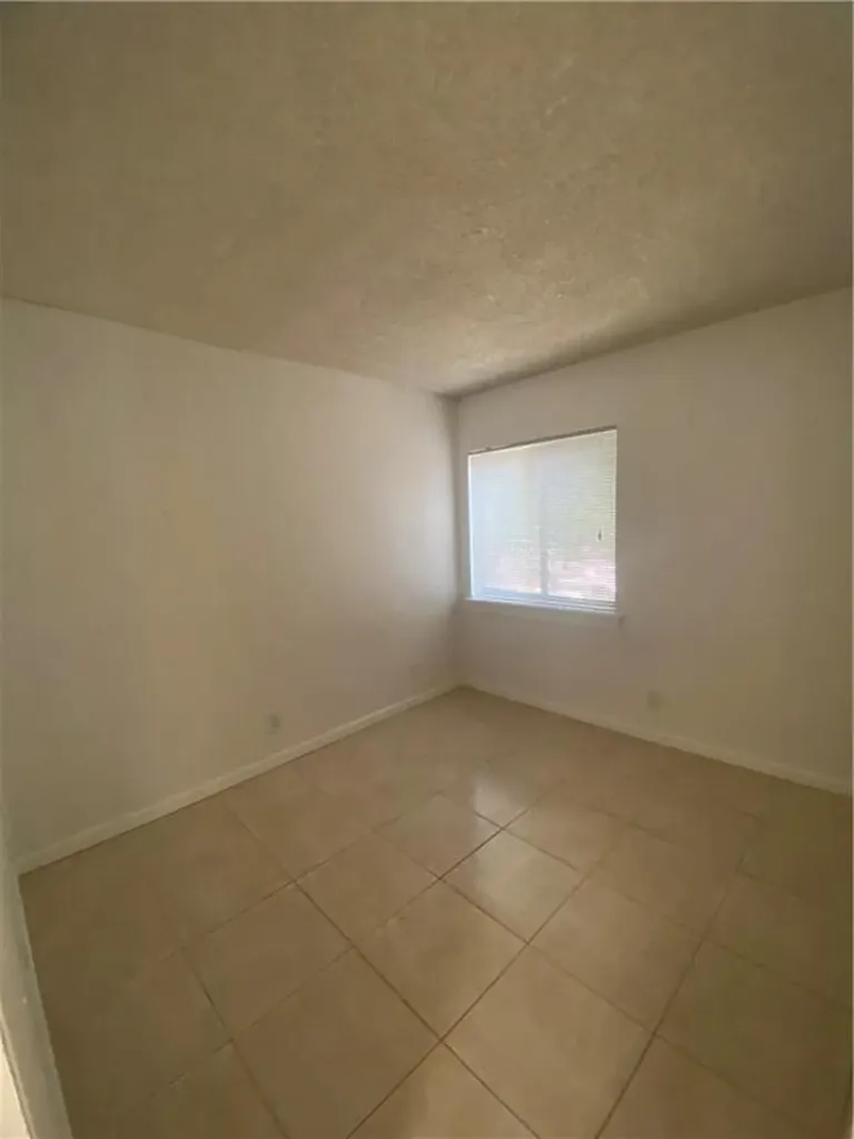 191 Wimbledon Lakes Drive Plantation FL 33324