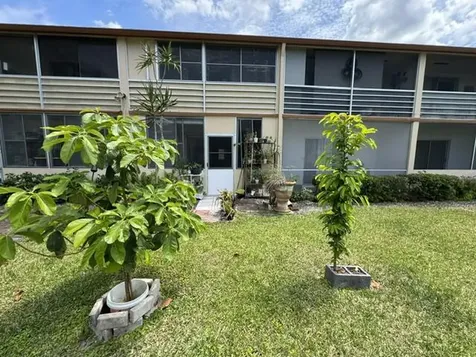 104 Hastings G West Palm Beach FL 33417