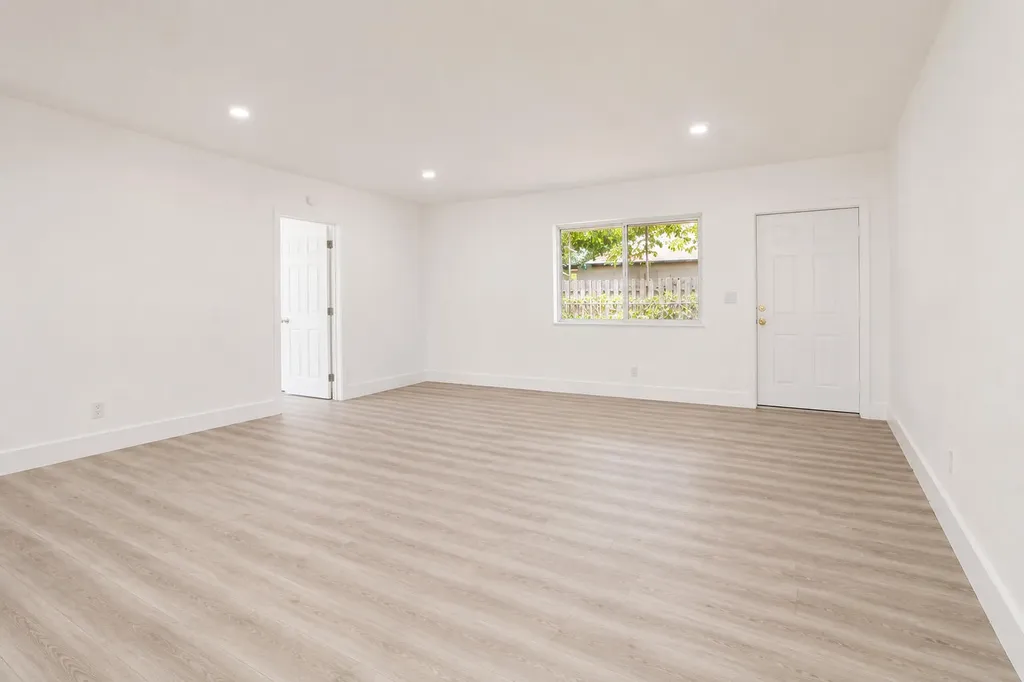 2440 NW 63rd Terrace Sunrise FL 33313