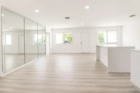 2440 NW 63rd Terrace Sunrise FL 33313