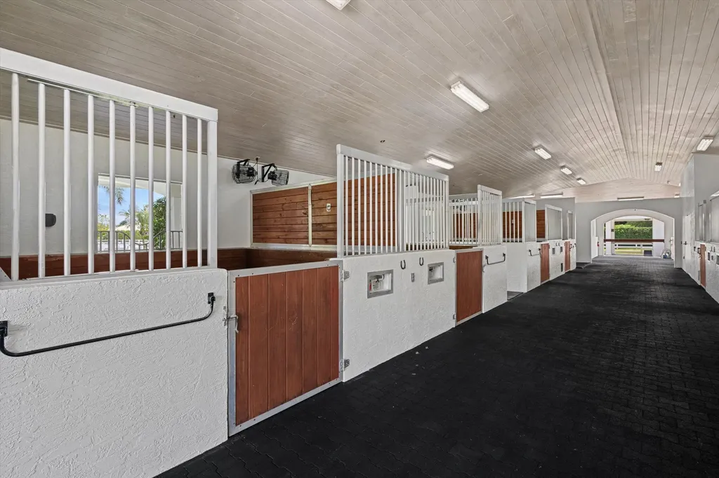 14466 Laurel Trail Wellington FL 33414
