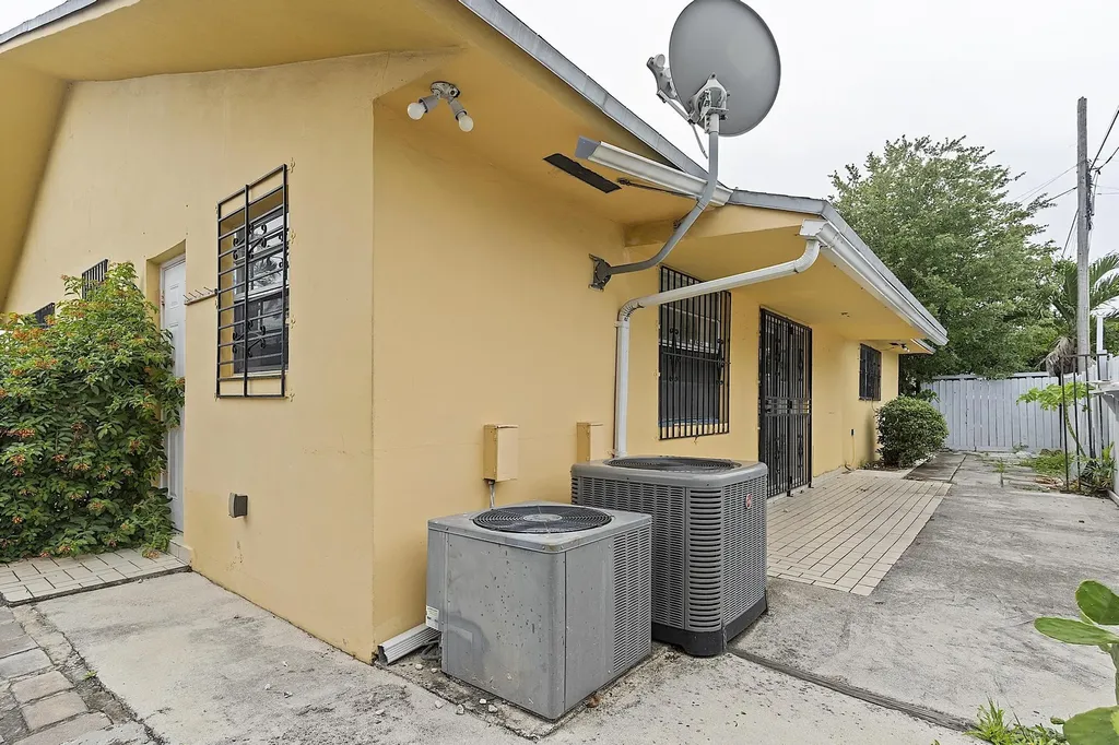 1953-1955 NW 3rd Street Miami FL 33125