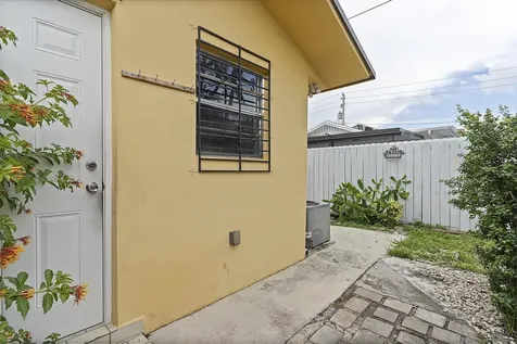 1953-1955 NW 3rd Street Miami FL 33125