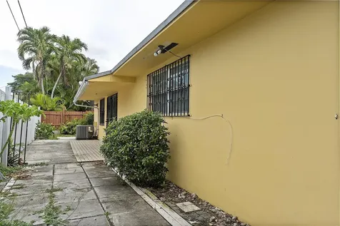 1953-1955 NW 3rd Street Miami FL 33125
