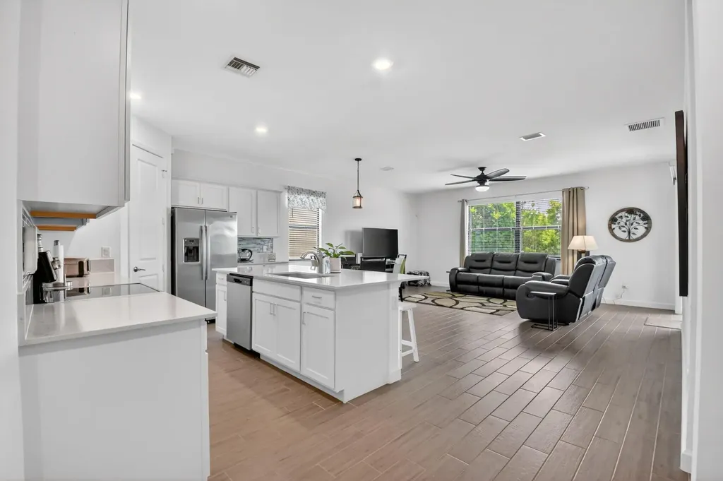 6026 Henderson Way West Palm Beach FL 33415