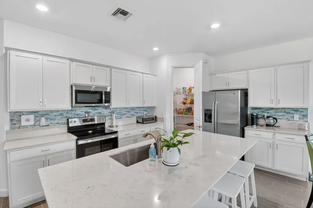 6026 Henderson Way West Palm Beach FL 33415