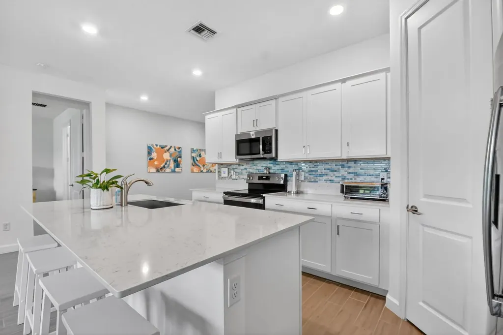 6026 Henderson Way West Palm Beach FL 33415