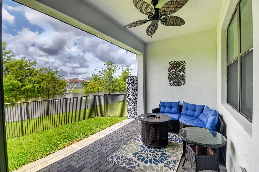 6026 Henderson Way West Palm Beach FL 33415