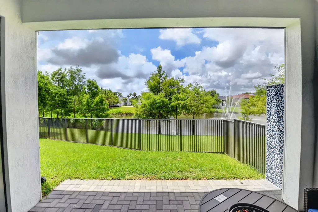 6026 Henderson Way West Palm Beach FL 33415