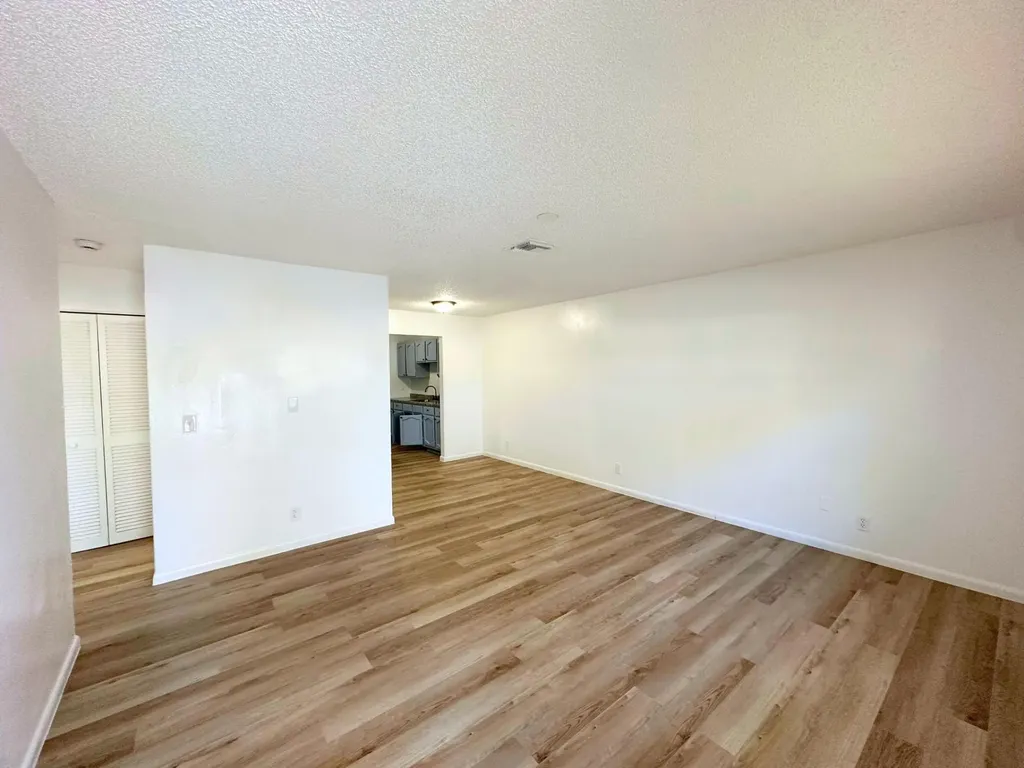 3662 Davis Road Palm Springs FL 33461