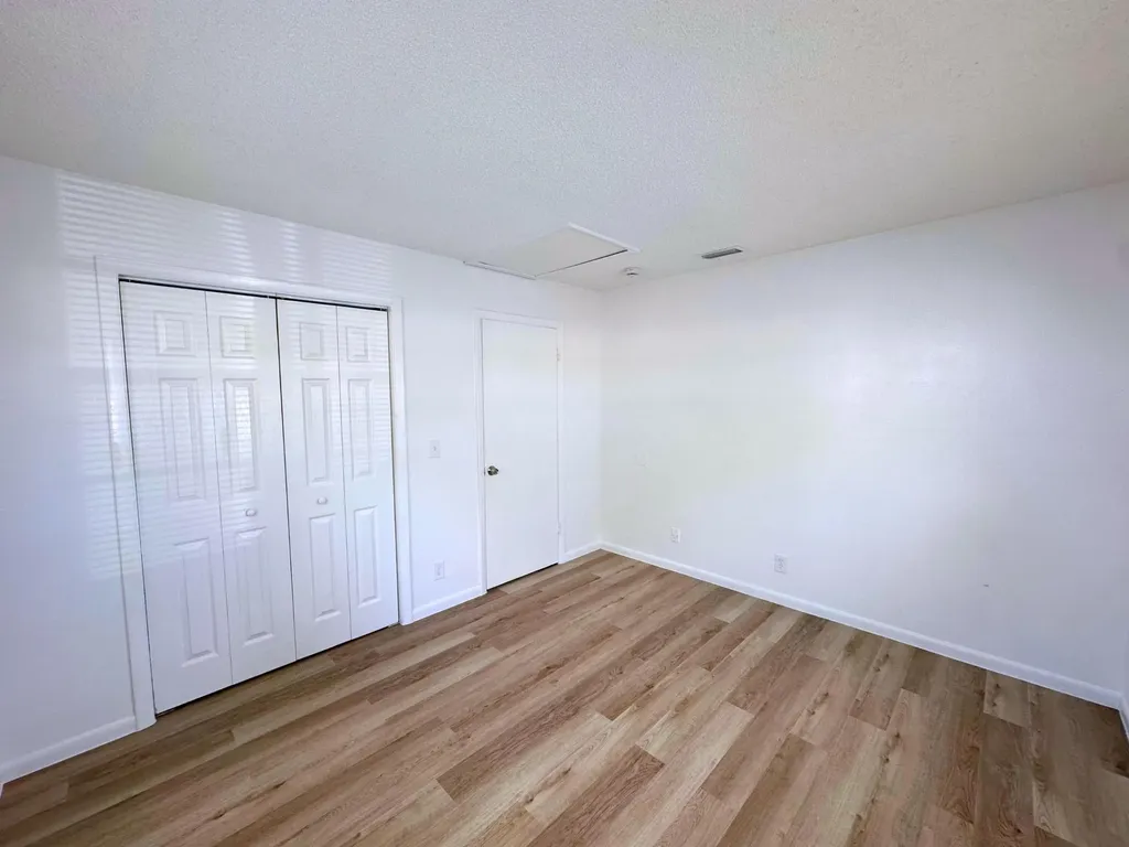 3662 Davis Road Palm Springs FL 33461