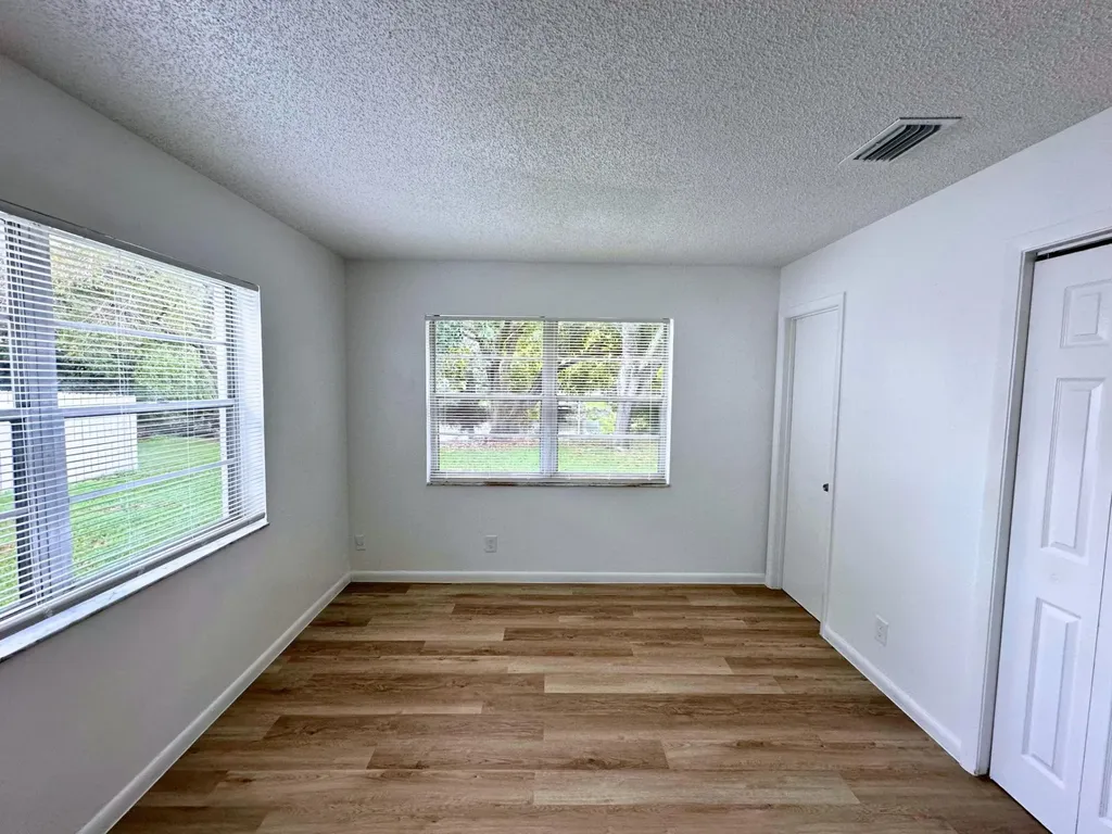 3662 Davis Road Palm Springs FL 33461
