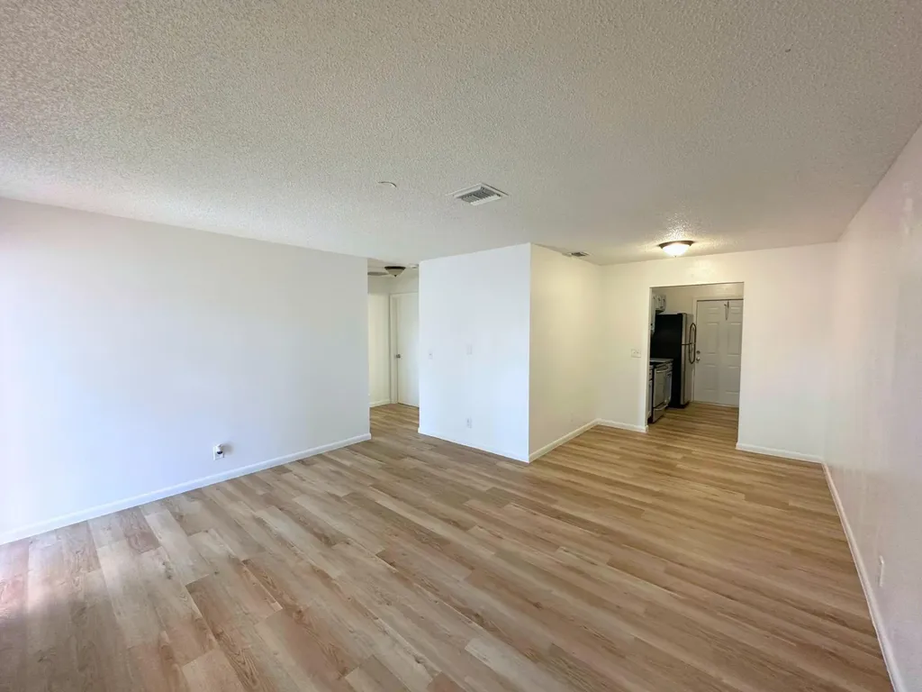 3662 Davis Road Palm Springs FL 33461