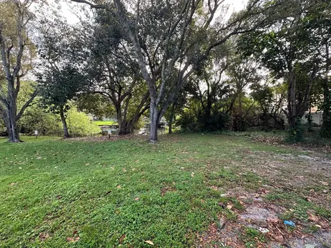3662 Davis Road Palm Springs FL 33461