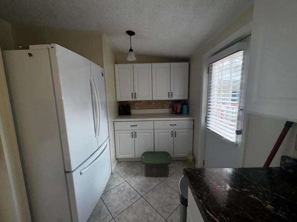 4081 4th Court Lantana FL 33462