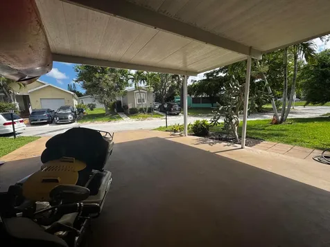 4081 4th Court Lantana FL 33462