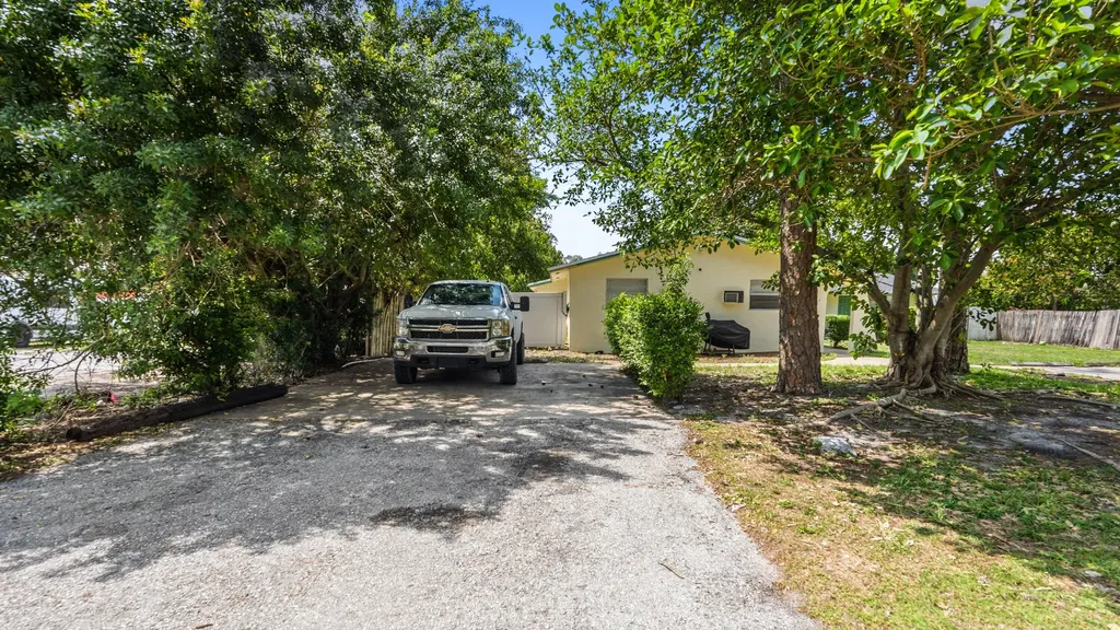 4453 Stevens Road Lake Worth Beach FL 33461
