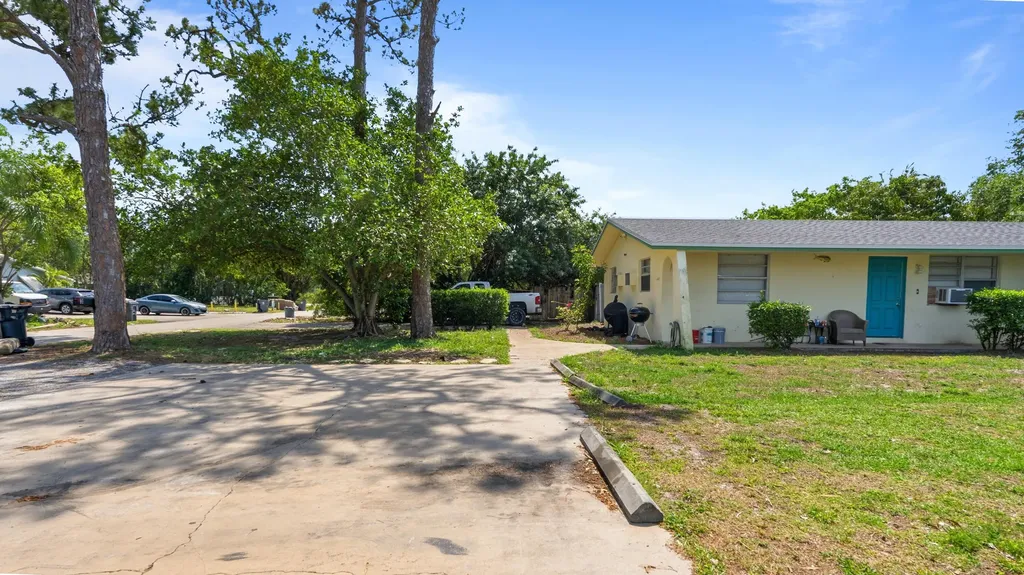 4453 Stevens Road Lake Worth Beach FL 33461