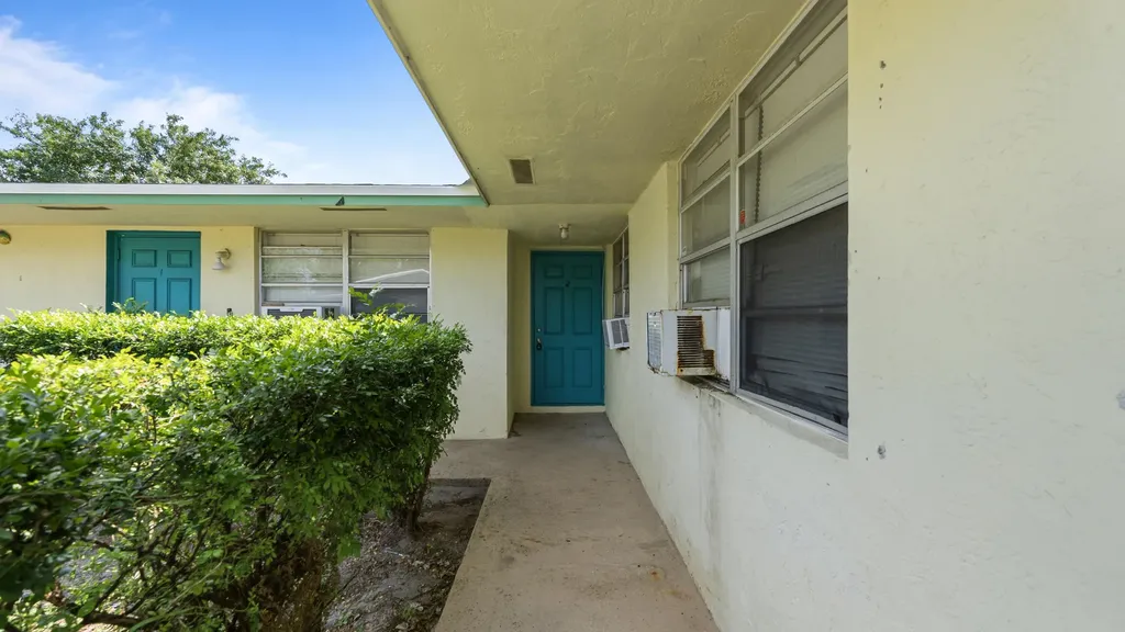4453 Stevens Road Lake Worth Beach FL 33461