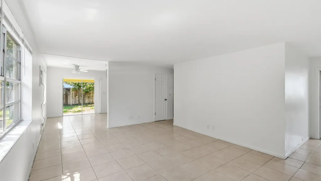 4453 Stevens Road Lake Worth Beach FL 33461