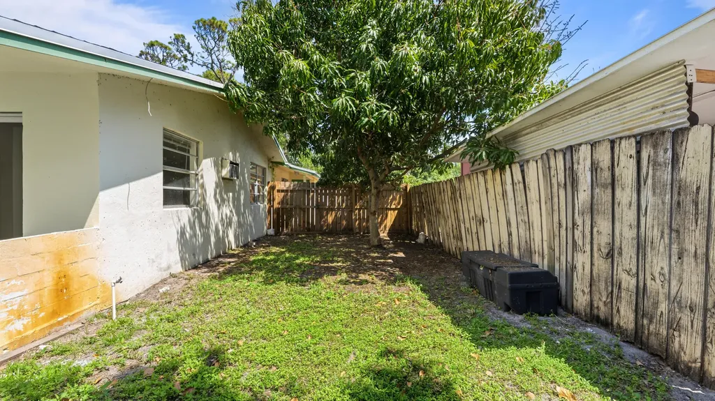 4453 Stevens Road Lake Worth Beach FL 33461