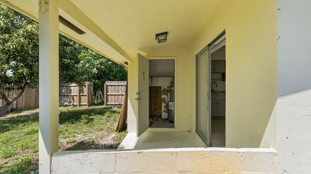 4453 Stevens Road Lake Worth Beach FL 33461
